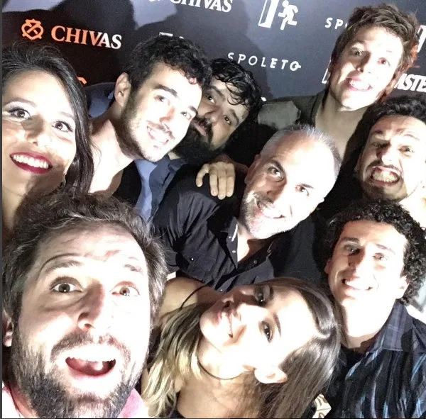 Fábio Porchat comemora sucesso do Porta dos Fundos em festa com elenco