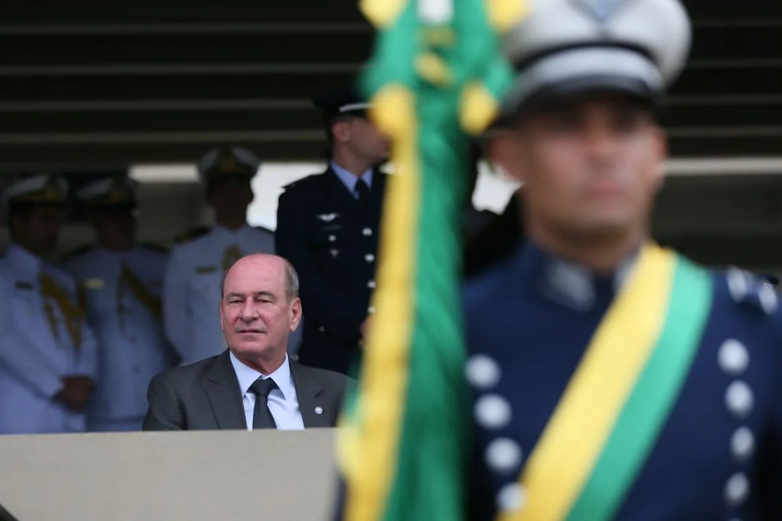 O Ministro da Defesa, Fernando Azevedo e Silva, participa da solenidade militar em comemoração ao nono aniversário de criação do Estado-Maior Conjunto das Forças Armadas (EMCFA) do Ministério da Defesa