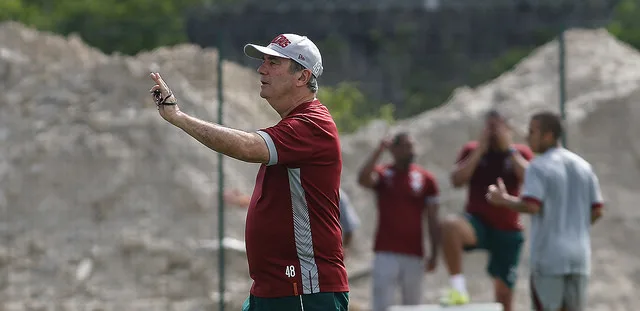 Chapecoense faz reunião com Levir e pode anunciar técnico nesta sexta-feira