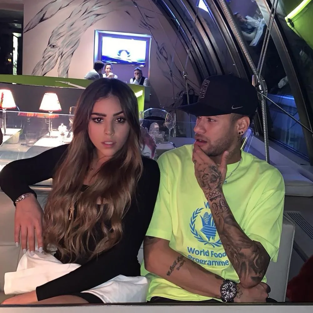 Atriz da série 'Elite' parabeniza Neymar e fãs shippam o casal