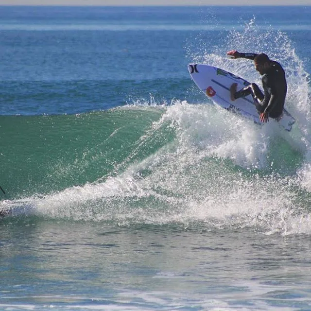 Filipe Toledo e Mineirinho se recuperam e avançam à 3ª fase em Bells Beach