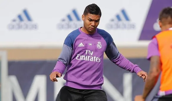 Fora de clássico sul-americano, Casemiro festeja voltar a treinar com bola