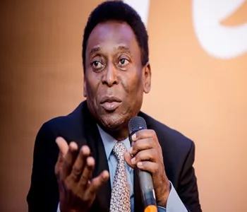 Em declaração, Pelé diz que é melhor Brasil não pegar a Espanha na Copa