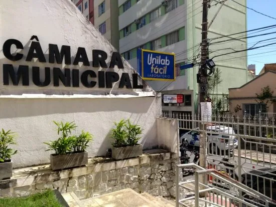 Semana começa com 30 vagas de estágio na Câmara Municipal de Guarapari