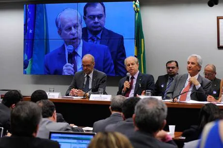 Repasses para o Pronatec caem 67% e governo corta mais da metade das vagas