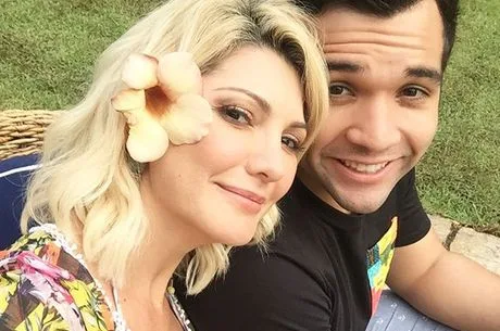 Antonia Fontenelle confirma fim de casamento com Jonathan Costa: "Ele preferiu o trabalho"