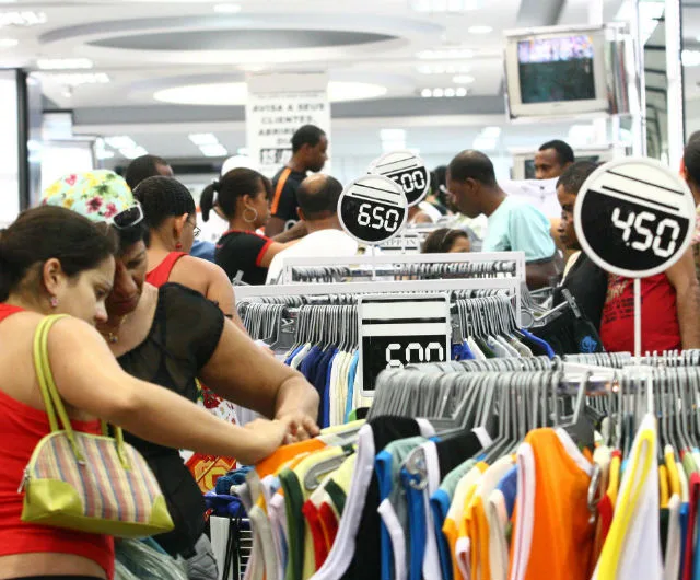 Pesquisa revela que capixaba vai gastar menos nas compras do final do ano