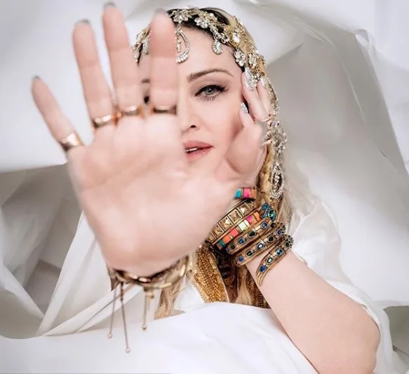 Madonna recebe indicação médica de não sair em turnê