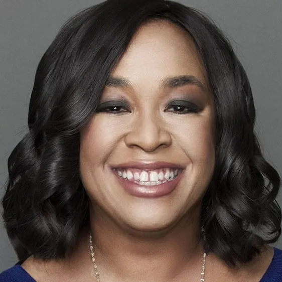 Shonda Rhimes muda o final de Scandal de última hora e pega atores de surpresa