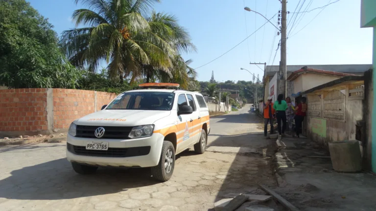 Defesa Civil de Marataízes alerta moradores em áreas de risco após previsão de temporal