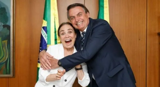 "Ninguém melhor do que Regina Duarte para a Cultura", diz Jair Bolsonaro