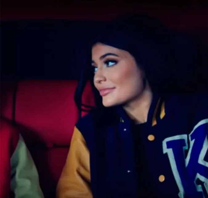 Kylie Jenner estrela novo clipe ao lado do namorado, o rapper Tyga