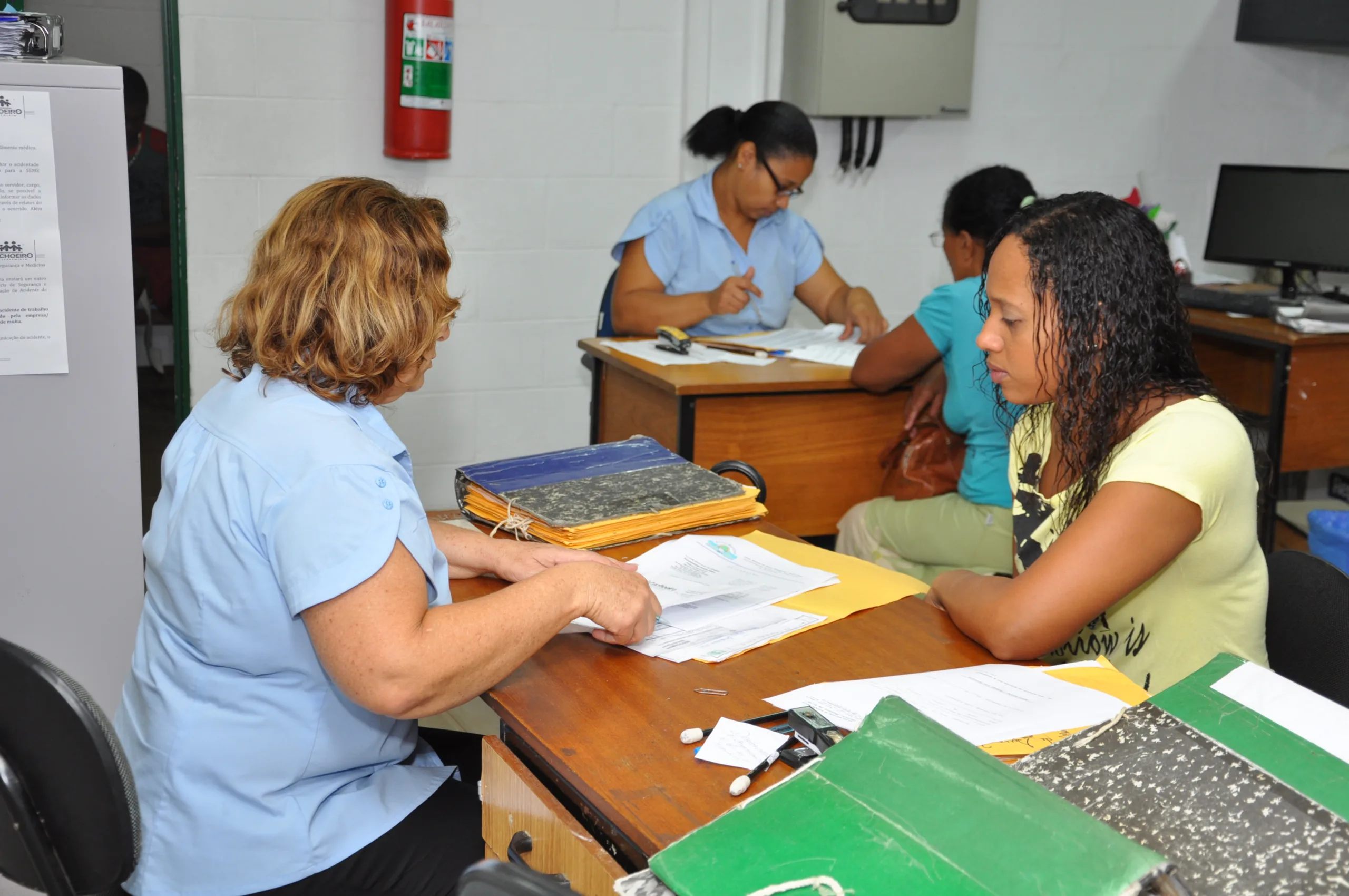 Escolas de Cachoeiro fazem plantão para rematrícula nesta quarta-feira