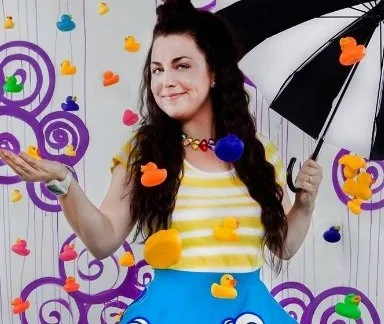 Roqueira Amy Lee deixa estilo gótico de lado para lançar CD infantil