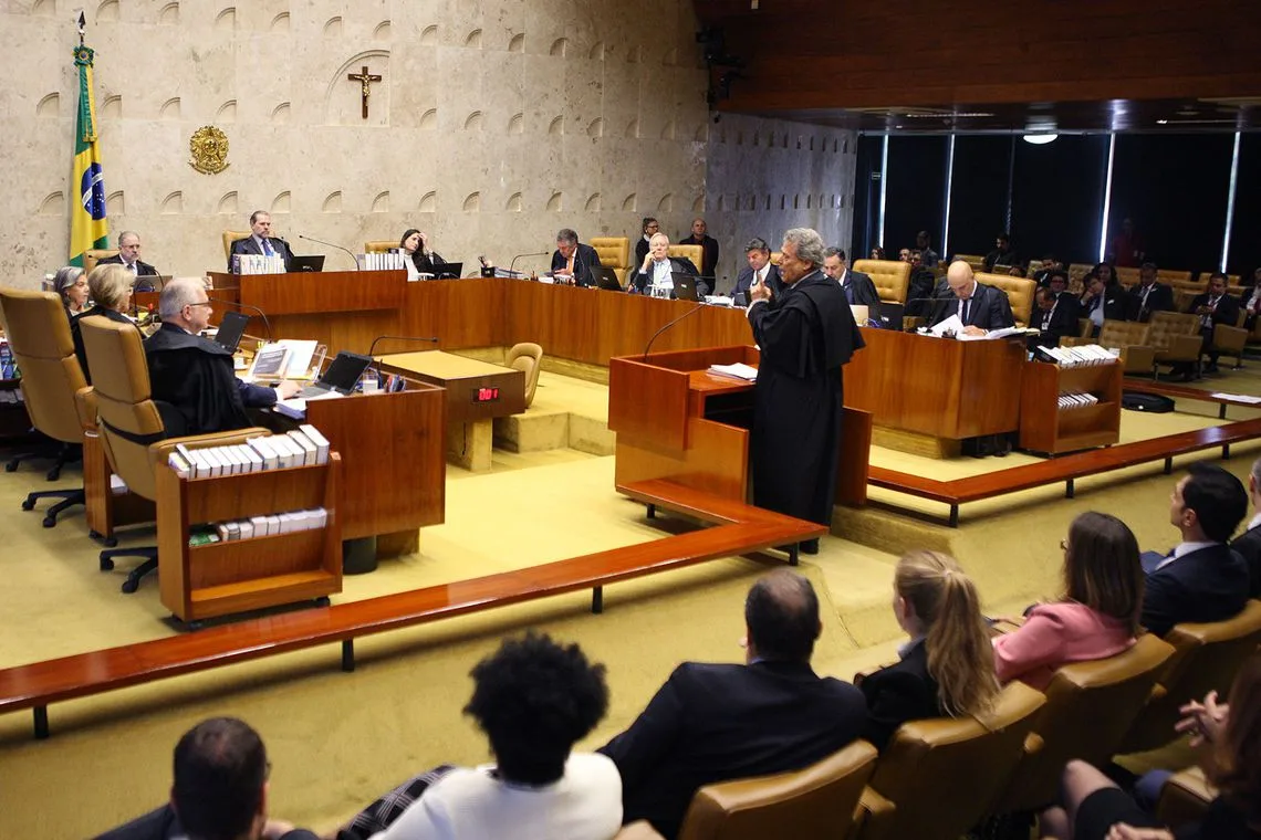 Ação questiona no STF trabalho aos domingos e feriados do Programa Verde Amarelo