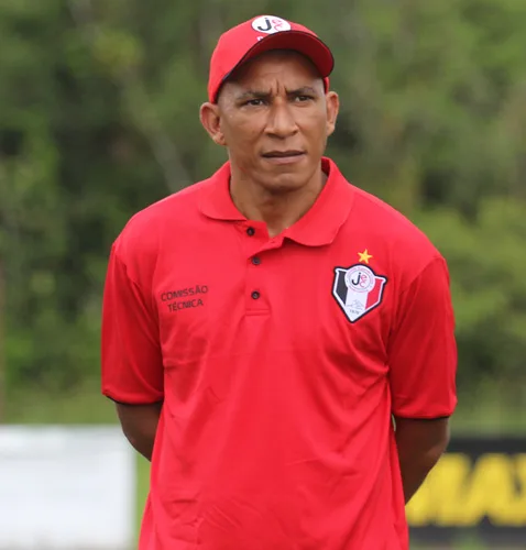 Lanterna do Brasileirão, Joinville demite o técnico Hemerson Maria