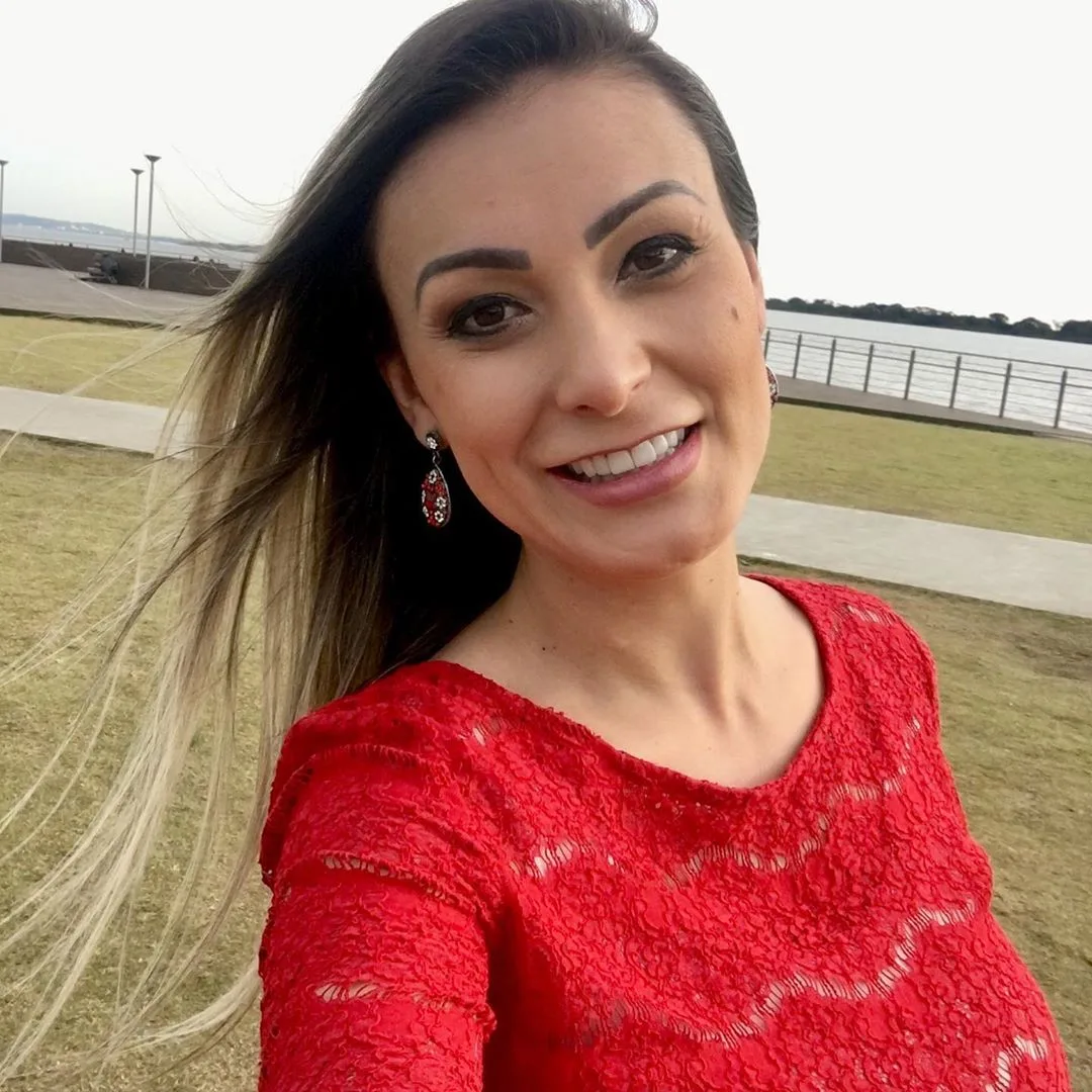 'Hoje eu sou livre. Não preciso de cocaína, fama e roupa decotada', revela Andressa Urach