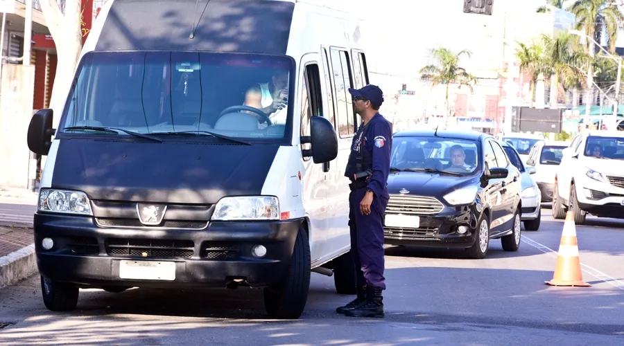 Mais de 90 autuações contra transporte de passageiros em VV