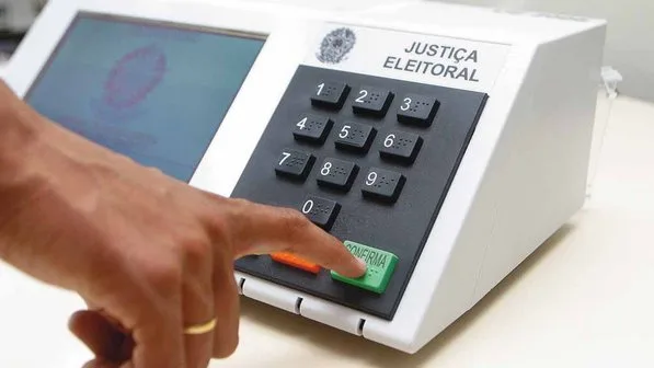 Saiba como são feitas as pesquisas de intenção de voto