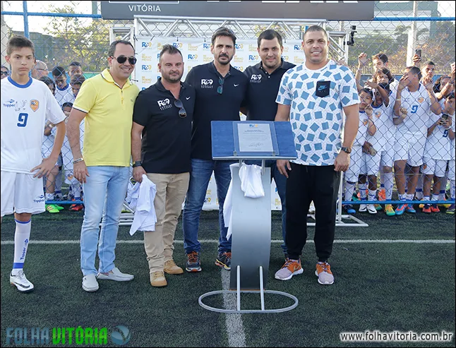 Ronaldo Fenômeno visita o Espírito Santo e inaugura escolinha de futebol em Vitória