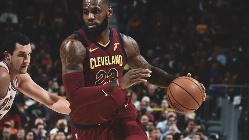 LeBron marca 34 pontos e lidera Cavaliers na vitória sobre o Bulls