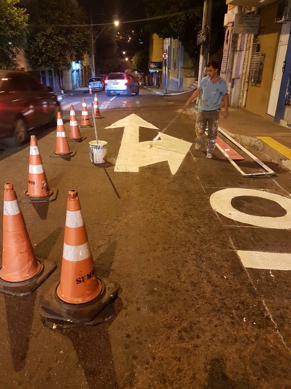 São Geraldo e Centro de Cachoeiro recebem serviços de sinalização