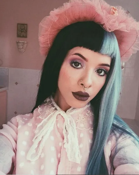 Cantora Melanie Martinez é acusada de estuprar amiga