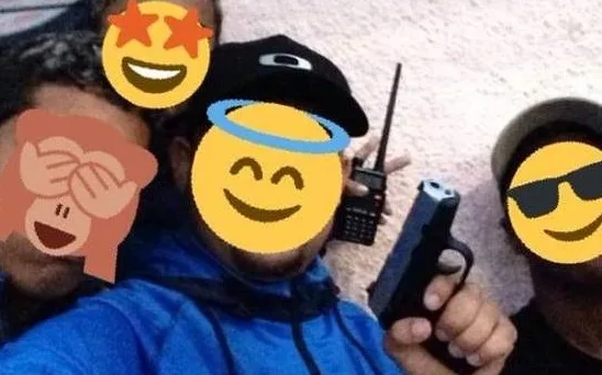 Armas e bebidas importadas: chefe do tráfico que ostentava nas redes sociais é preso em Vitória