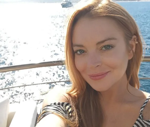 Lindsay Lohan revela estar trabalhando em uma série para a Netflix