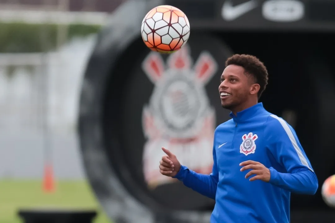 Corinthians conta com a ajuda da torcida para superar o Santa Fe