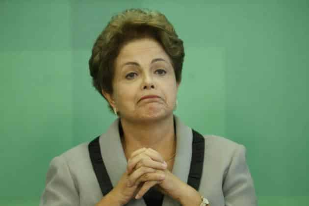 DF – DILMA/PROCESSO CIVIL – POLÍTICA – A presidente Dilma Rousseff sanciona o Código de Processo Civil durante cerimônia no Salão Leste do Palácio do Planalto, em Brasília, na tarde desta segunda-feira. 16/03/2015 – Foto: DIDA SAMPAIO/ESTADÃO CONTEÚDO