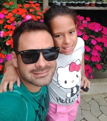 Viúvo de mulher arremessada em parque de Itapemirim celebra recuperação da filha após alta da UTI: 'Amor sem medidas'