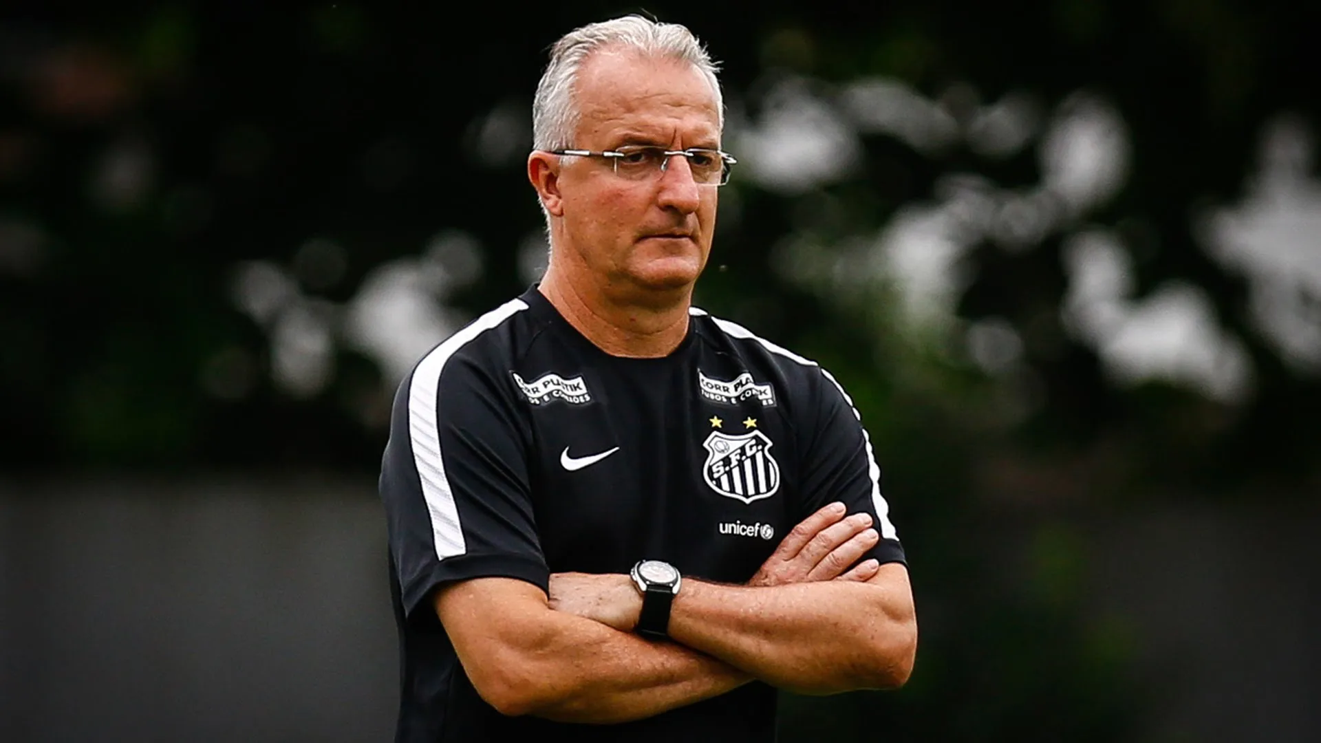 Dorival diz que Santos jogou em 'alto nível' e garante titulares no clássico