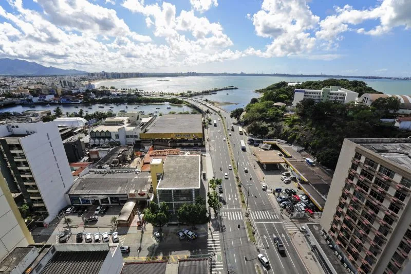 Vista panorâmica da ponte de Camburi