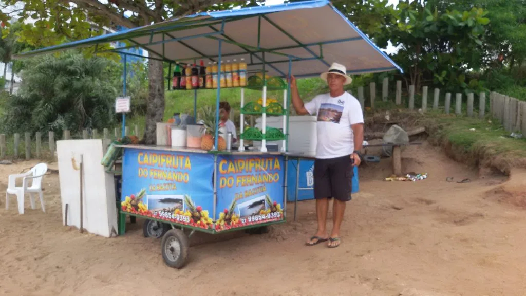 Caipifruta do Fernando é sucesso na Praia da Bacutia