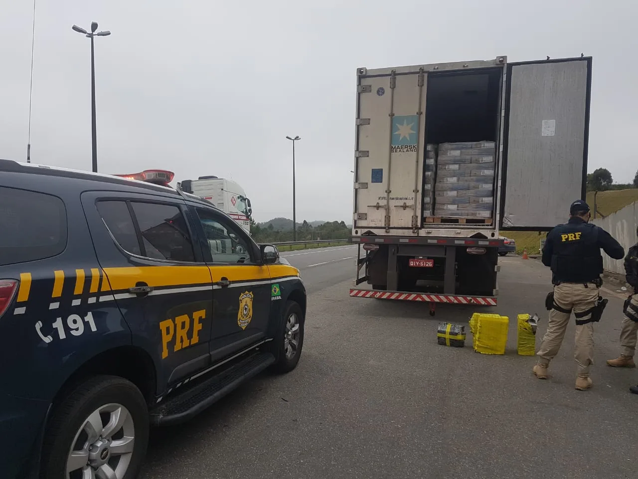 Erro de português ajuda polícia a encontrar maconha em contêiner de frango que seguia para VV