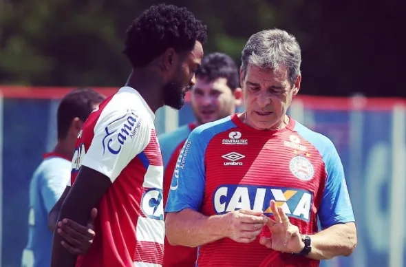 Flamengo anuncia que Rueda pediu demissão e contrata Paulo César Carpegiani