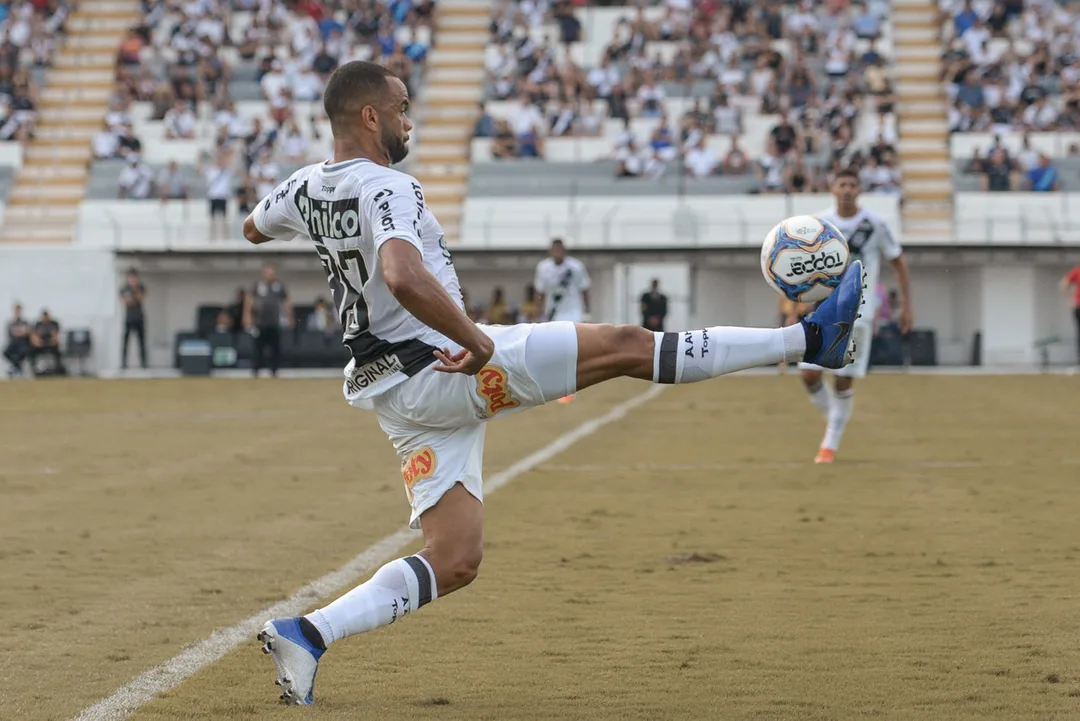 Ponte Preta anuncia demissão de Marcelo Oliveira após nova derrota na Série B