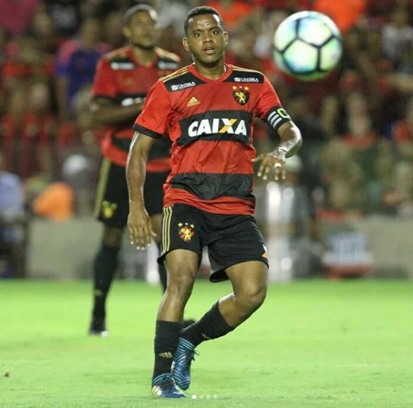 Sport recusa proposta do Internacional por Rithely, mas não descarta negociação