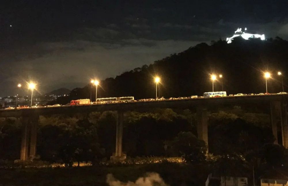 Termina operação de resgate na Terceira Ponte após oito horas de interdição