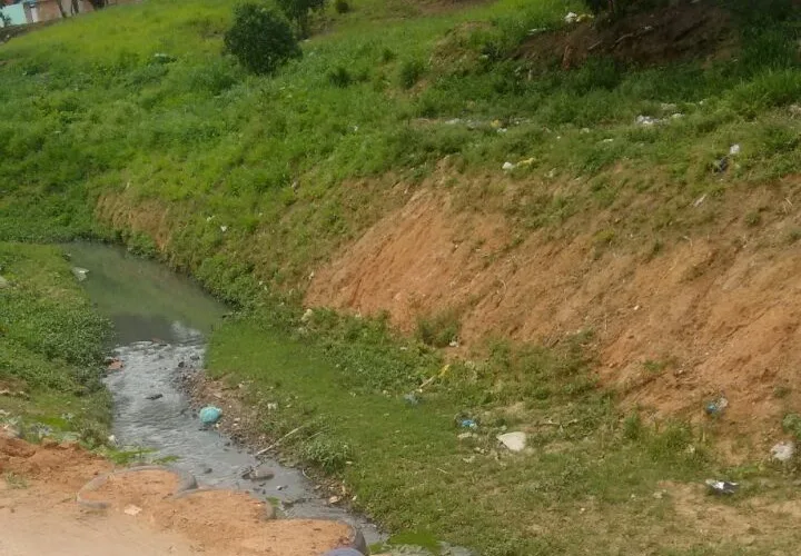 Homem morre e quatro pessoas ficam feridas durante tiroteio na Serra