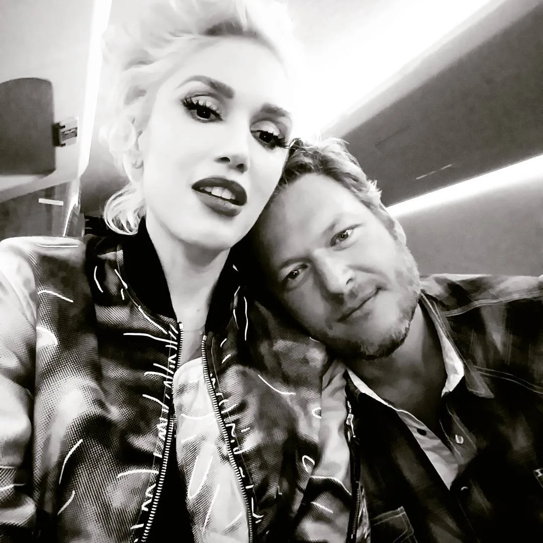 Gwen Stefani quer pisar no freio em seu relacionamento com Blake Shelton!