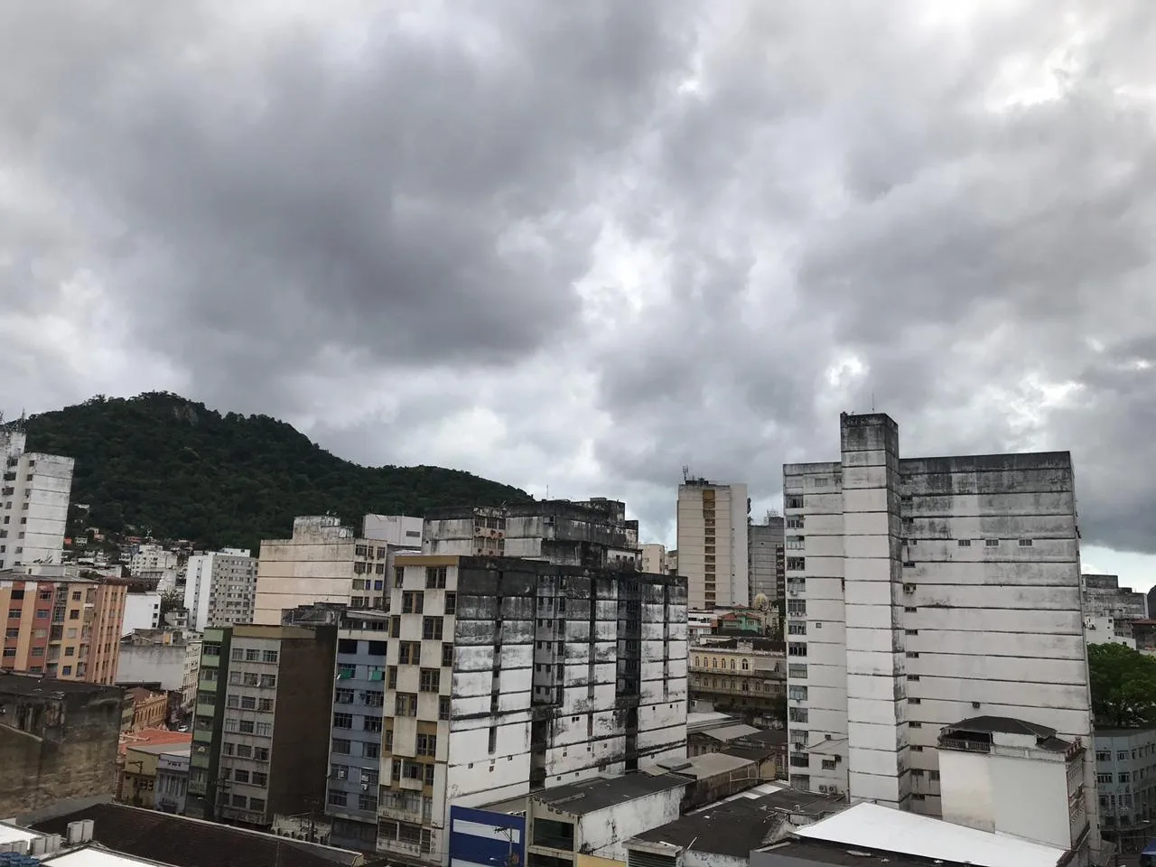 Sol ou chuva? Veja a previsão do tempo para o final de semana no ES!