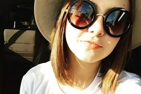 Aos 15 anos, Klara Castanho fala sobre primeiro beijo