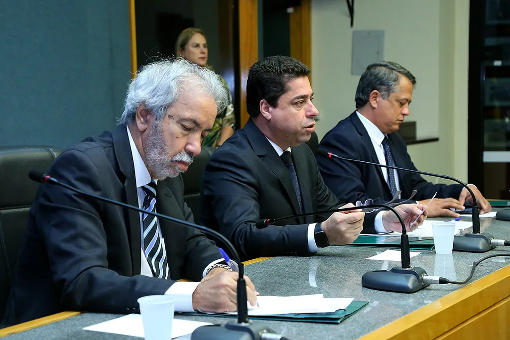 Comissão da Assembleia debate aumento de faixas na Terceira Ponte