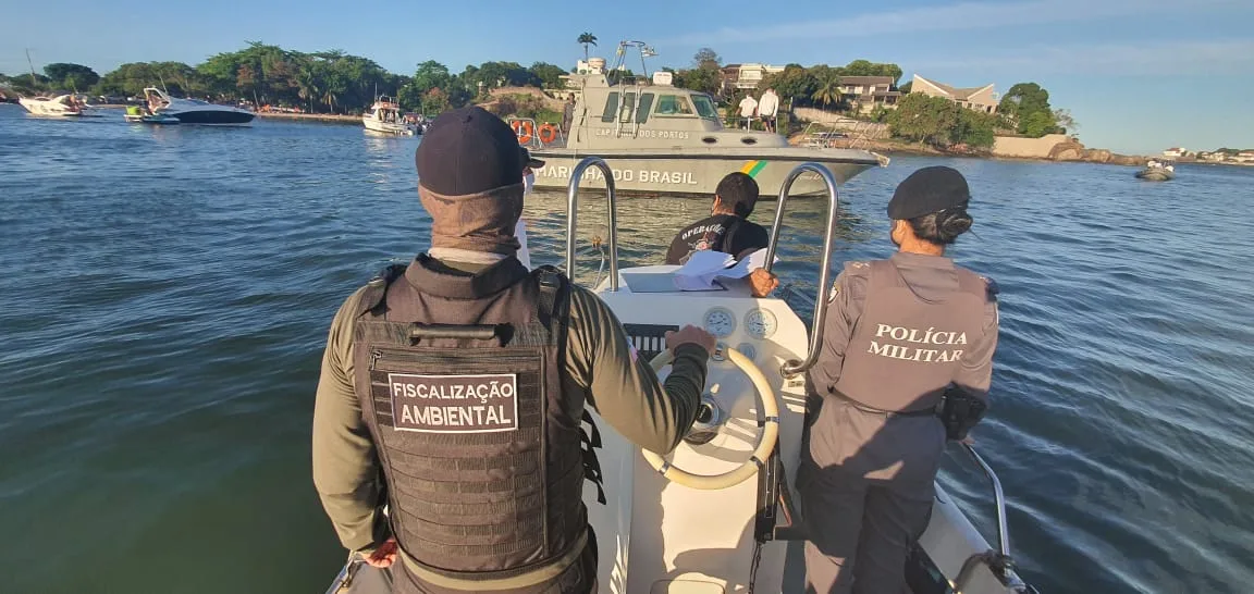 Capitania dos Portos aborda 40 embarcações após denúncias de som alto em Vitória