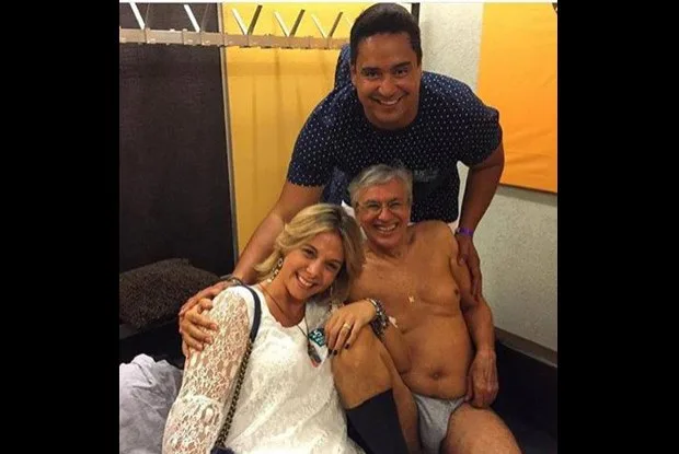 Caetano Veloso aparece de cueca ao lado de Carla Perez e Xanddy