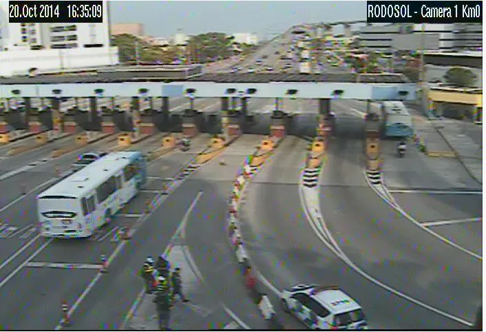 Policiais se concentram na Terceira Ponte para acompanhar possível protesto de funkeiros