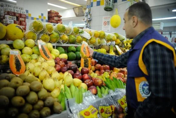 Frutas ficam mais caras em quase todas as Ceasas, diz relatório da Conab