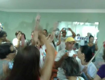 Professores de Cariacica definem nesta quinta-feira se continuam com a greve em assembleia